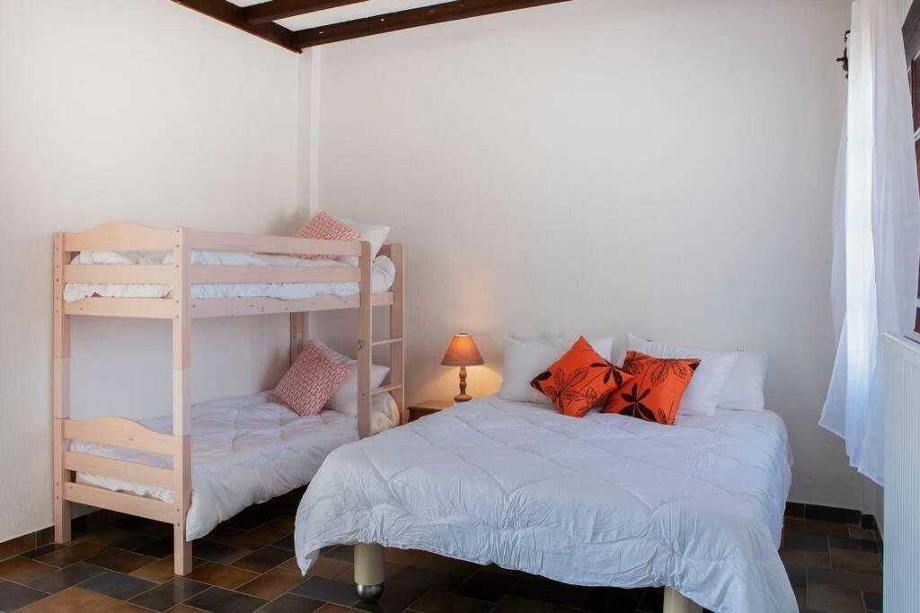Villa Velissarios: Wonderful Villa Next To Beach Aegina Bagian luar foto